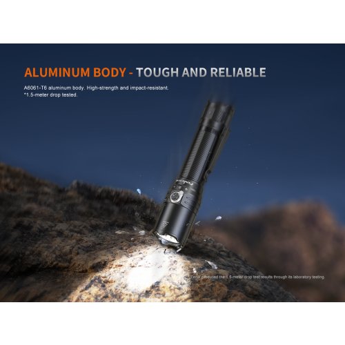 Nabíjecí LED svítilna Fenix TK15R