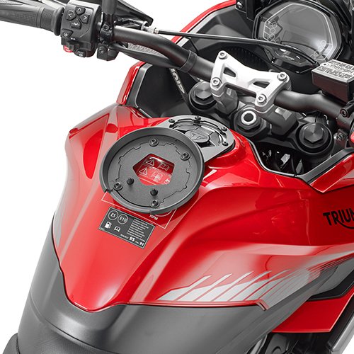BF69 objímka pro úchyt tankruksaku GIVI "TANKLOCK" na víčko nádrže Triumph Tiger Sport 660 (22-24)