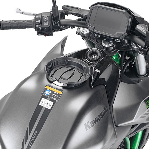 BF81 objímka pro úchyt tankruksaku GIVI "TANKLOCK" na víčko nádrže Kawasaki Z 650 (23-24)