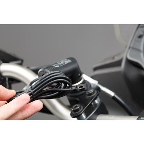 Mini USB nabíječka lead For 12V DIN  2000 mA.