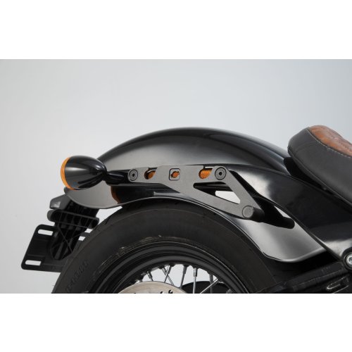 SLH nosič pravý Harley-Davidson Street Bob / Slim (17-).