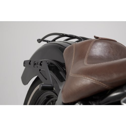 SLH boční nosič vpravo Harley-Davidson Softail Slim (12-17).