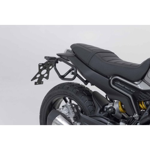 SLC nosič pravý Benelli Leoncino 800 (21-).