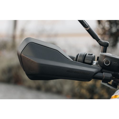 Sport kryty rukou pro Triumph Trident 660 (21-).