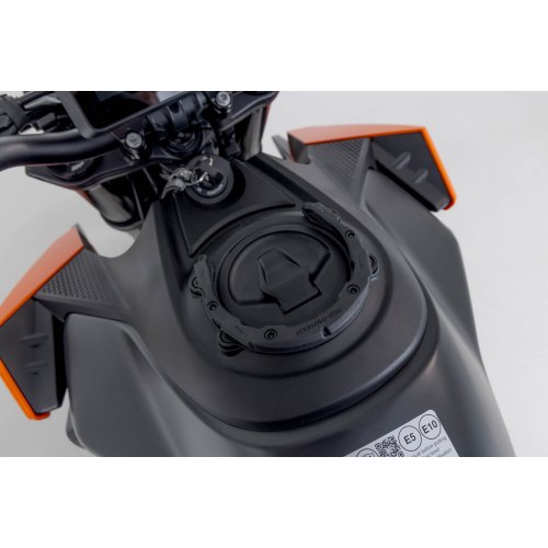 PRO tank ring Black. KTM 990 Duke (23-).