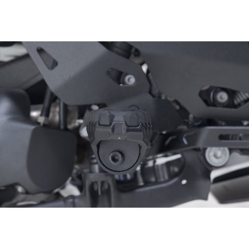 EVO footrest kit Black. Aprilia, BMW, Suzuki models.