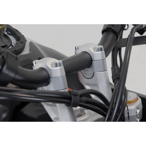 zvýšení řídítek H=20 mm. stříbrné Triumph Tiger 900 GT/Rally Pro.