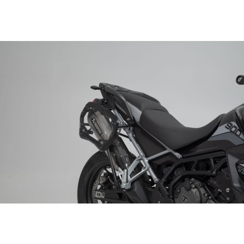 Akrapovic Slip On exhaust system Silver. Triumph Tiger 900 Modelle (19-23).