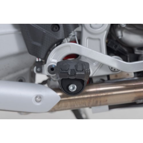 EVO footrest kit Black. Aprilia Tuareg 660 Rally (24-).